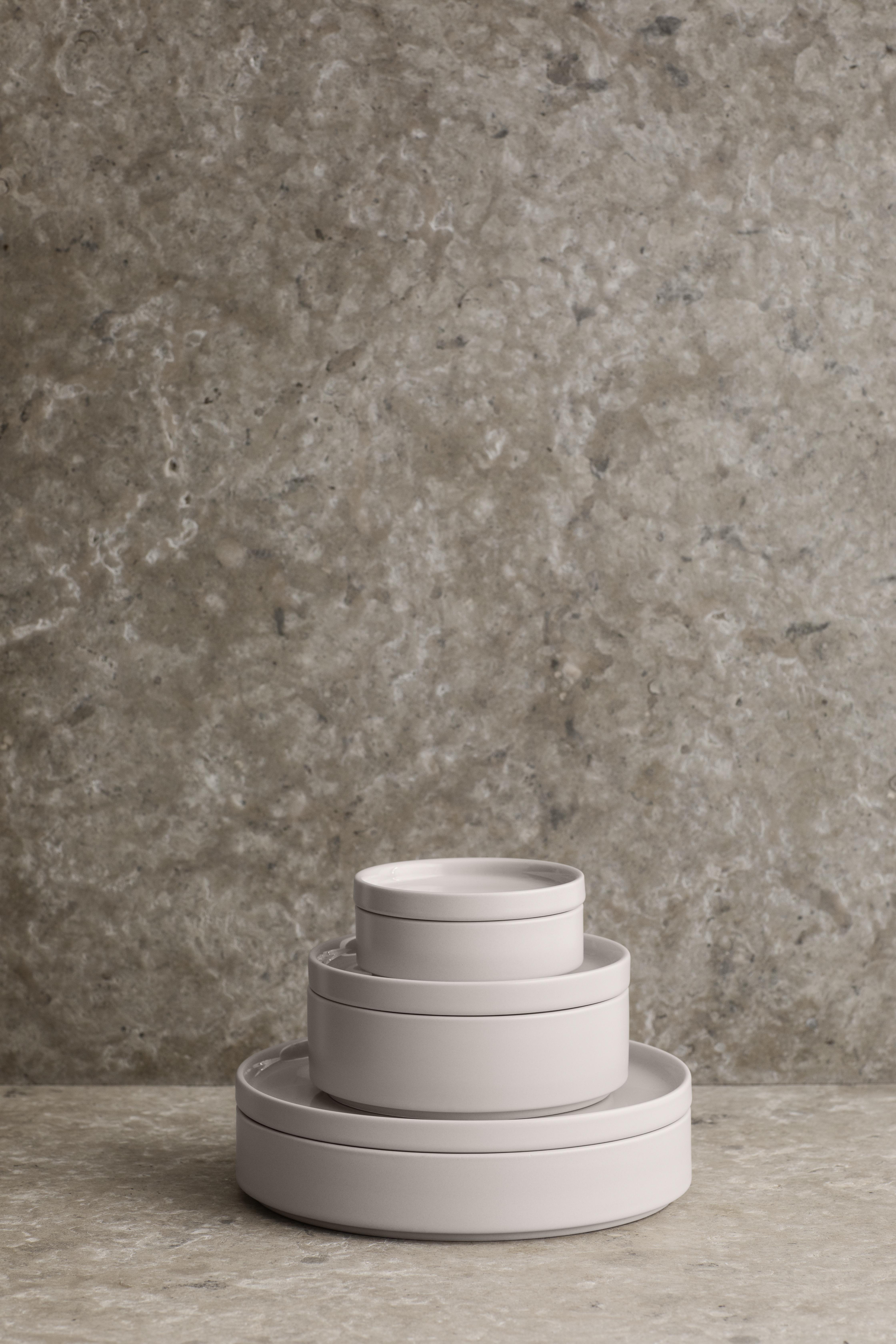 Комплект от 2 бр чаши за чай BLOMUS PILAR - цвят светло-сив (Mirage Grey)